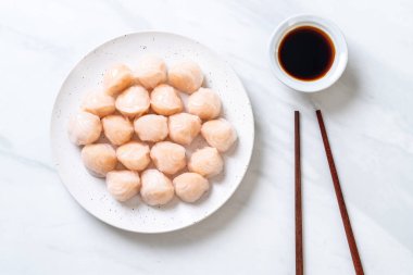 Çin karides pişmiş hamur tatlısı - Asya gıda tarzı