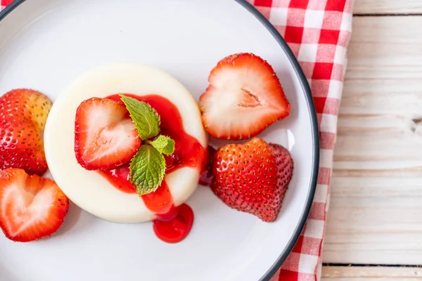 Pudding Yaourt Aux Fraises Fraîches Nourriture Saine Dessert — Photo