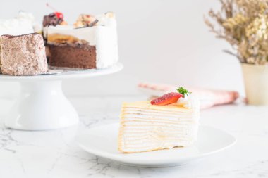 masada çilekli krep pasta