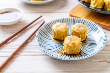 Karides Çince buğulanmış Dumpling sos ile