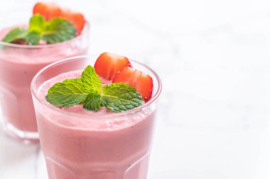 çilek smoothies milkshake cam