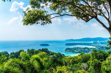 Tropikal plaj manzarası, Karon view Phuket, Tayland - tatil tatil kavramı üzerine gelin