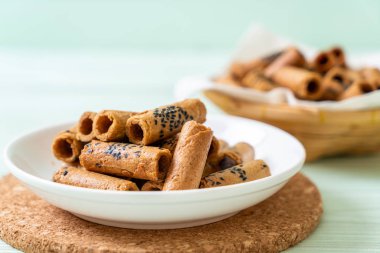 Taylandlı çıtır Hindistan cevizi roll - Tay tatlı snack