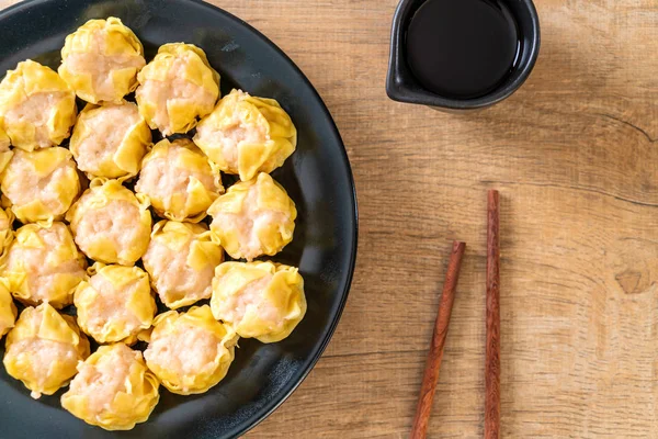 Karides Çince Buğulanmış Dumpling Sos Ile — Stok fotoğraf