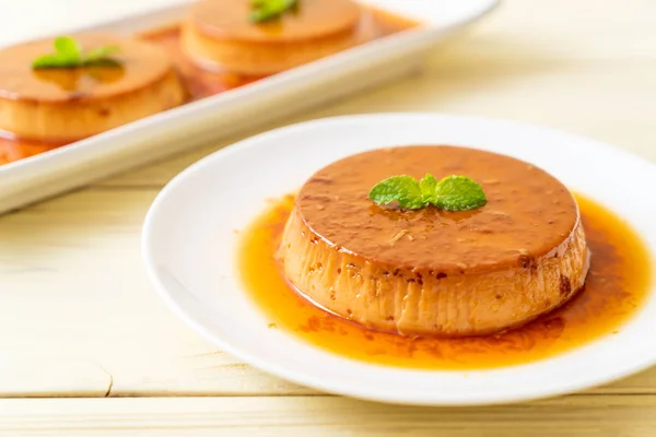Homemade Caramel Custard Pudding Wood Background — Stock Photo, Image
