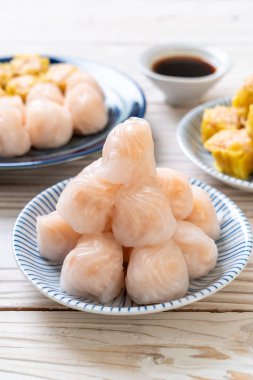 Çin karides pişmiş hamur tatlısı - Asya gıda tarzı
