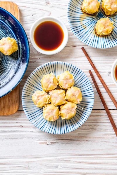 Karides Çince buğulanmış Dumpling sos ile