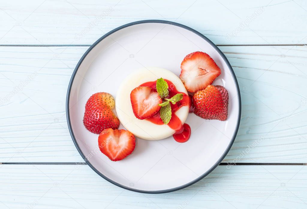 yogurt pudding with fresh strawberries - healthy food and dessert