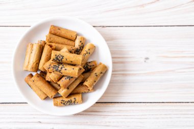 Taylandlı çıtır Hindistan cevizi roll - Tay tatlı snack