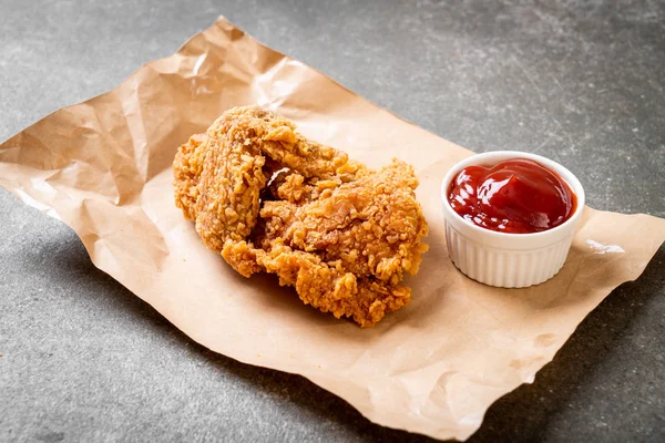 Kızarmış tavuk yemeği - abur cubur ve sağlıksız yemek