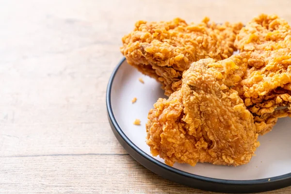 Kızarmış tavuk yemeği - abur cubur ve sağlıksız yemek