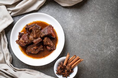 herb - Phuket Tayland geleneksel gıda tarzı ile domuz eti güveç