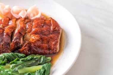 Kızarmış ördek tablo - Asya gıda tarzı