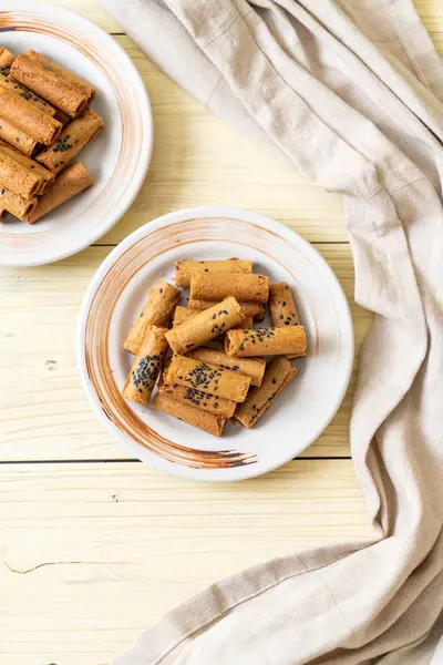 Taylandlı çıtır Hindistan cevizi roll - Tay tatlı snack