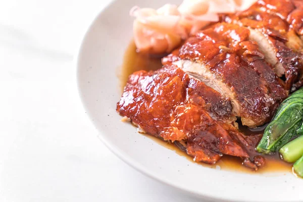 Kızarmış ördek tablo - Asya gıda tarzı