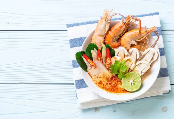 Baharatlı karides çorbası (Tom Yum Goong) - Tay geleneksel gıda