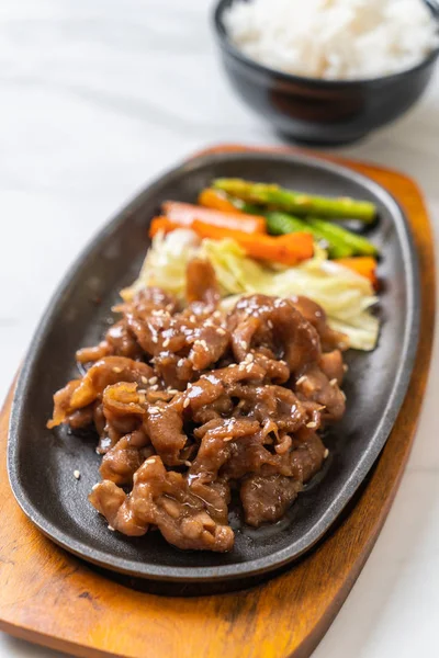 sıcak plaka - Asya tarzı domuz biftek dilimlenmiş