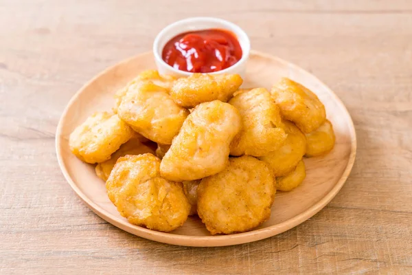 Soslu tavuk nugget, sağlıksız yemek.