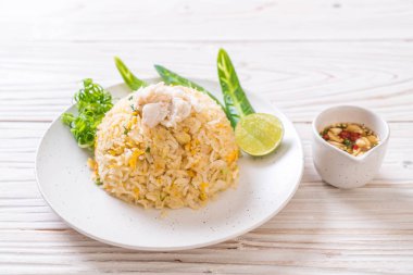 Sebzeli kızarmış pirinç.