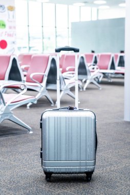 Seyahat bavul Havaalanı Terminal alanı bekliyor