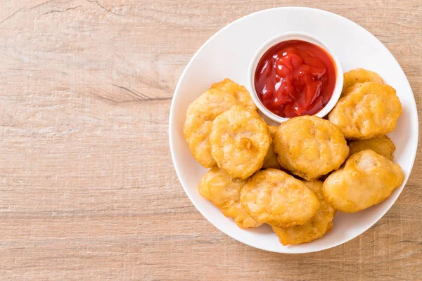 Soslu tavuk nugget, sağlıksız yemek.