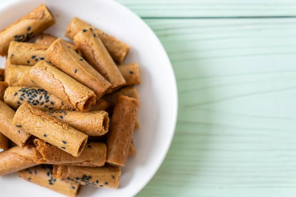 Taylandlı çıtır Hindistan cevizi roll - Tay tatlı snack