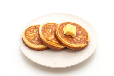 Beyaz backgorund izole tereyağlı gözleme