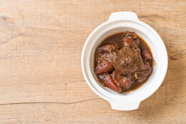 herb - Phuket Tayland geleneksel gıda tarzı ile domuz eti güveç