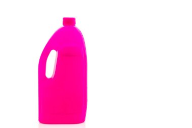 Plastik deterjan kutusu beyaz arkaplanda izole edildi