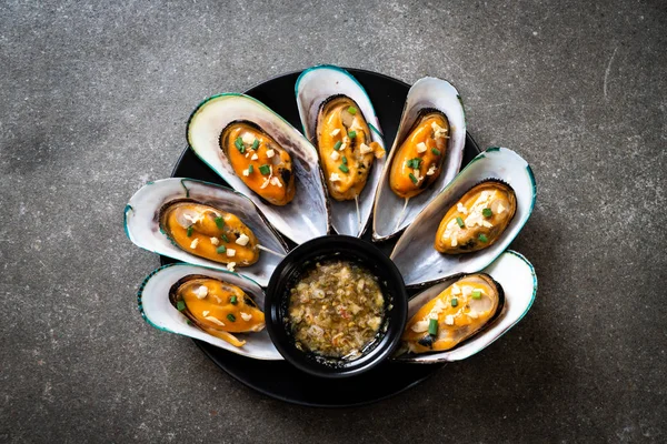 Seafood Mussels Lemon Garlic — Stock Photo, Image