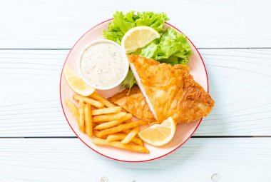 Balık ve cips - sağlıksız gıda