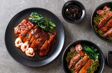 Kızarmış ördek tablo - Asya gıda tarzı