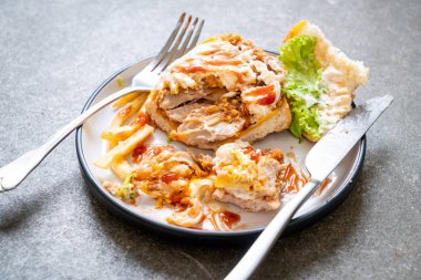 kızarmış tavuk burger - sağlıksız gıda tarzı