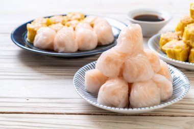 Çin karides pişmiş hamur tatlısı - Asya gıda tarzı