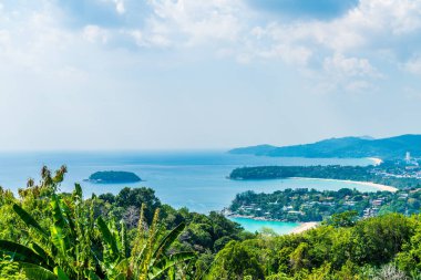 Tropikal plaj manzarası, Karon view Phuket, Tayland - tatil tatil kavramı üzerine gelin