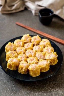 Karides Çince buğulanmış Dumpling sos ile