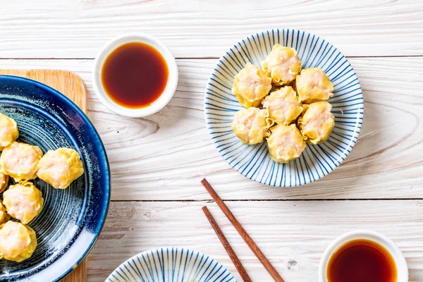 Karides Çince buğulanmış Dumpling sos ile