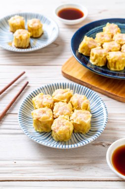 Karides Çince buğulanmış Dumpling sos ile