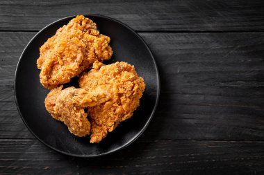 Kızarmış tavuk yemeği - abur cubur ve sağlıksız yemek