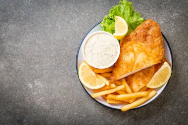 Balık ve cips - sağlıksız gıda