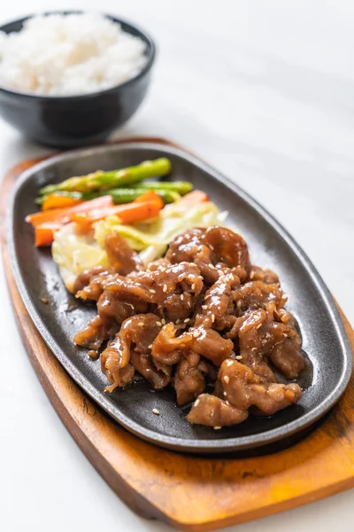 sıcak plaka - Asya tarzı domuz biftek dilimlenmiş