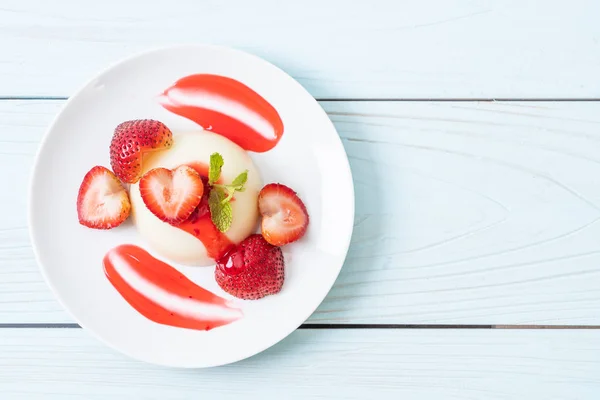 Pudding Yaourt Aux Fraises Fraîches Nourriture Saine Dessert — Photo