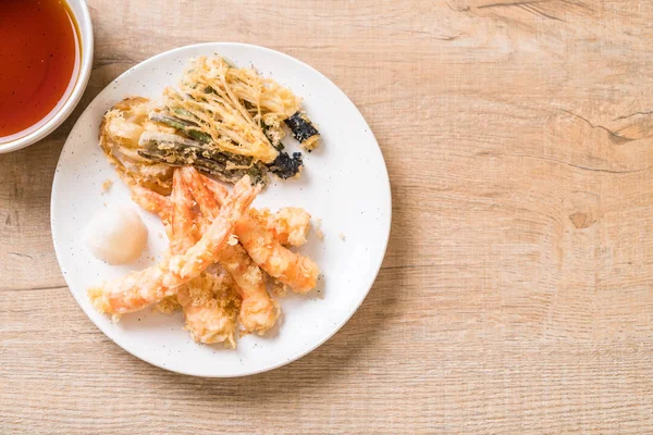 Camarones Tempura Camarones Fritos Maltratados Con Verduras Estilo Comida Japonesa — Foto de Stock