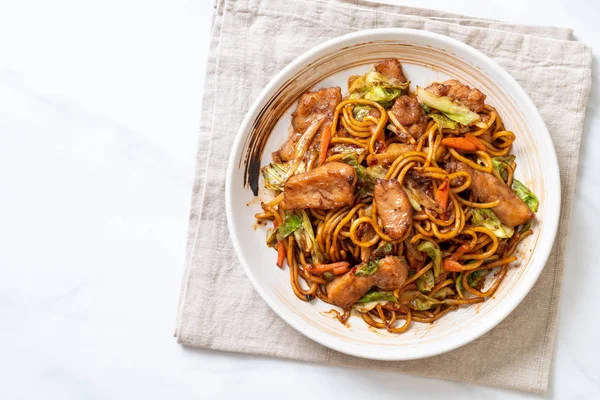 Gesauteerde Yakisoba Noodle Met Varkensvlees Aziatisch Eten Stijl — Stockfoto