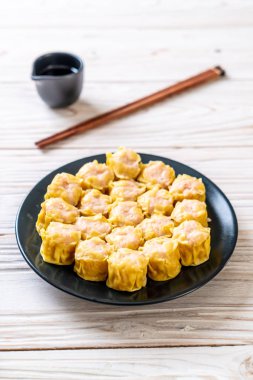 Karides Çince buğulanmış Dumpling sos ile