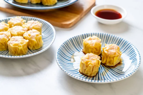 Chino Camarones Vapor Dumpling Con Salsa — Foto de Stock