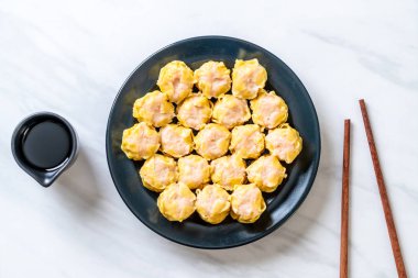 Karides Çince buğulanmış Dumpling sos ile