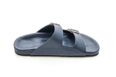 Erkekler beyaz arka plan üzerinde izole sandalet deri