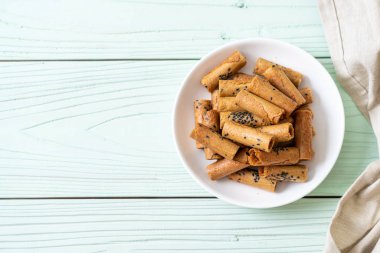 Taylandlı çıtır Hindistan cevizi roll - Tay tatlı snack