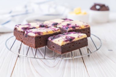 yaban mersini peynir Kek pasta plaka üzerinde